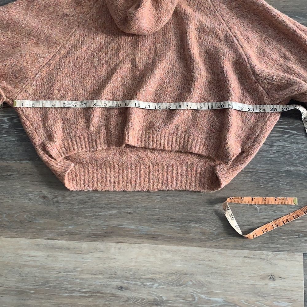 Sincerely Jules Turtleneck/Cowl neck Crop Sweater sz med - Picture 8 of 11